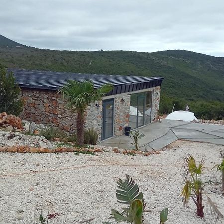Glamping Peninsula Lustica Rose Villa ติวัต ภายนอก รูปภาพ