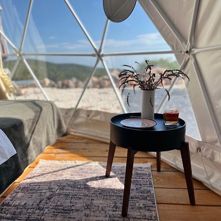 Glamping Peninsula Lustica Rose Villa ติวัต ภายนอก รูปภาพ