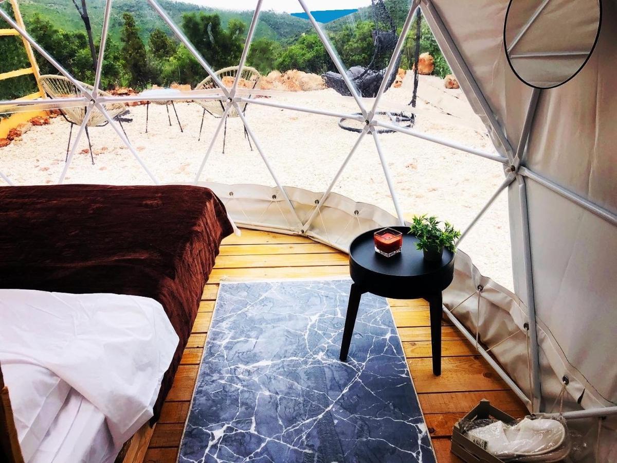 Glamping Peninsula Lustica Rose Villa ติวัต ภายนอก รูปภาพ