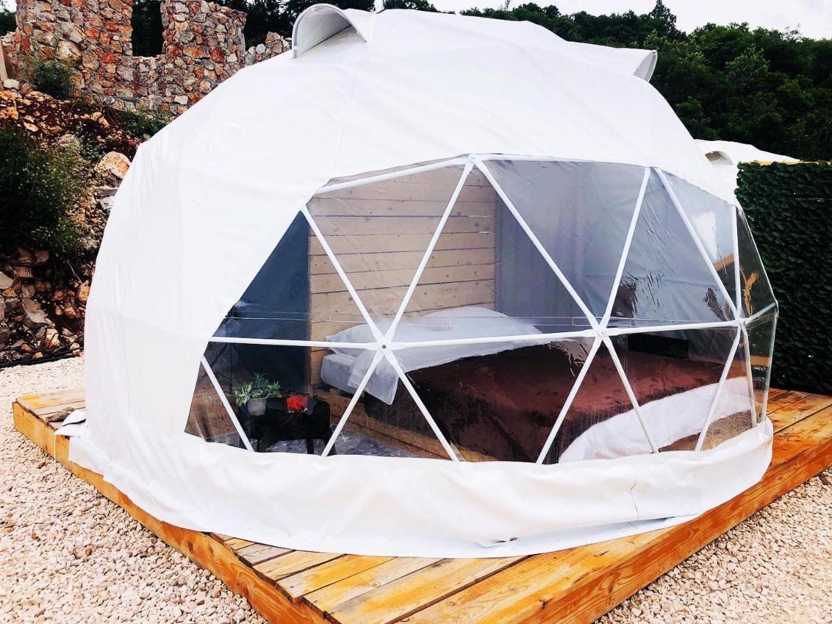 Glamping Peninsula Lustica Rose Villa ติวัต ภายนอก รูปภาพ