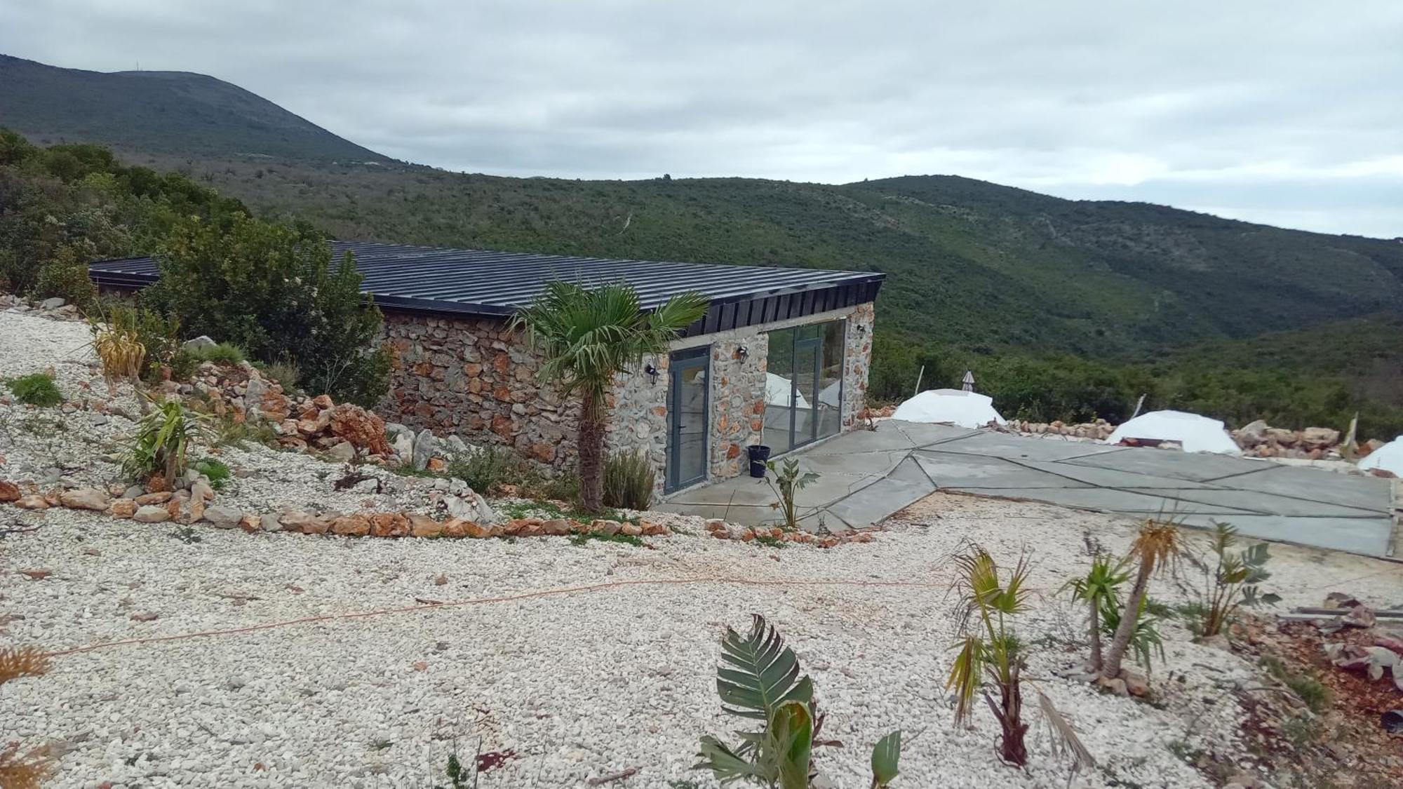 Glamping Peninsula Lustica Rose Villa ติวัต ภายนอก รูปภาพ