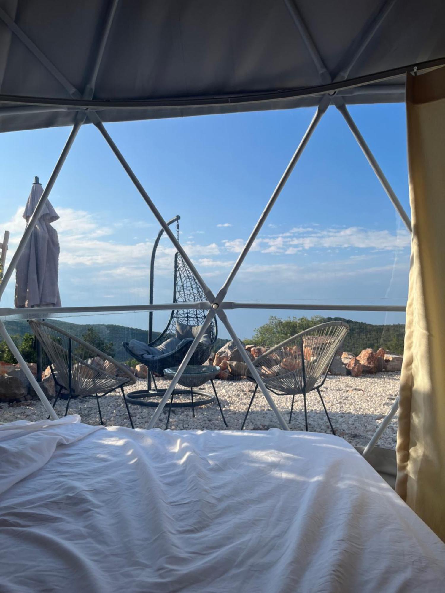 Glamping Peninsula Lustica Rose Villa ติวัต ภายนอก รูปภาพ