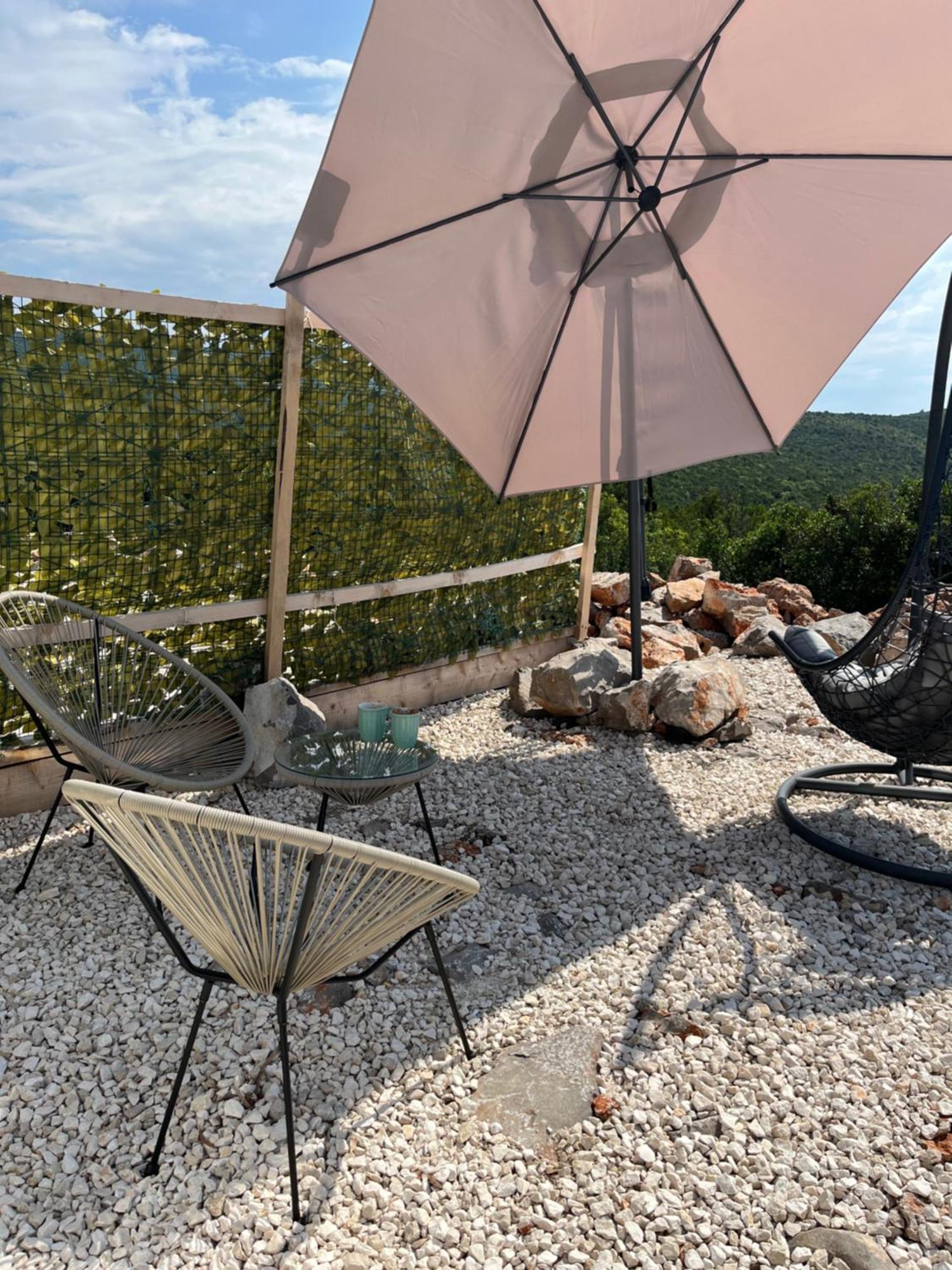 Glamping Peninsula Lustica Rose Villa ติวัต ภายนอก รูปภาพ