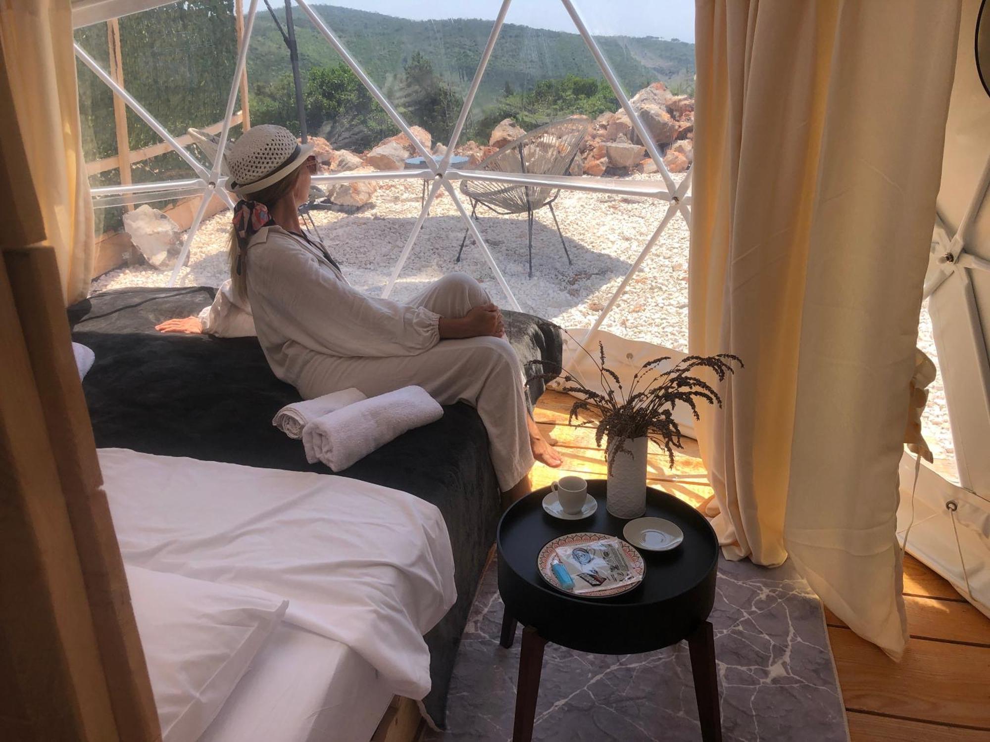 Glamping Peninsula Lustica Rose Villa ติวัต ภายนอก รูปภาพ